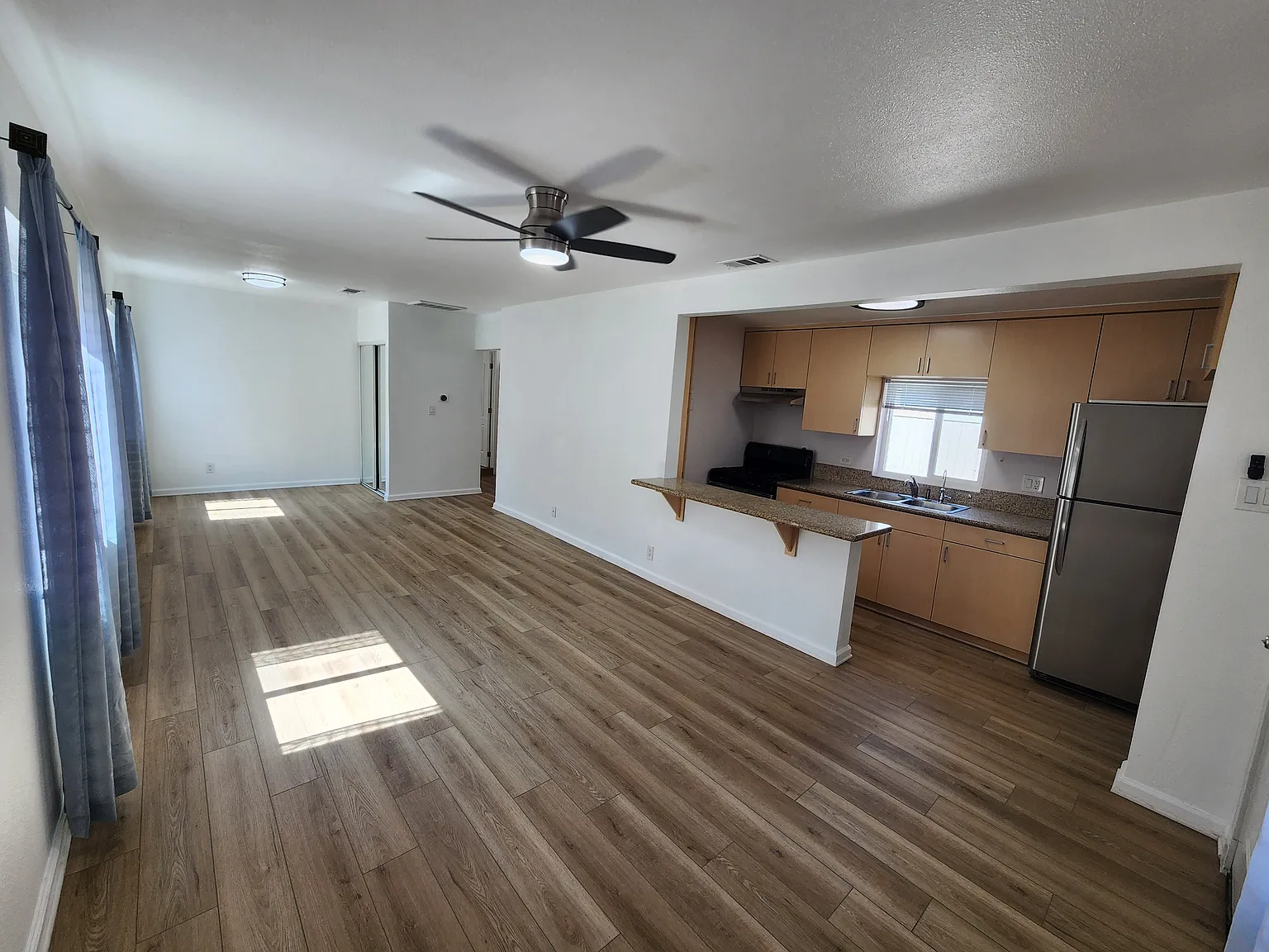 1 bed, 750 sqft, $2,995 — Photo 2