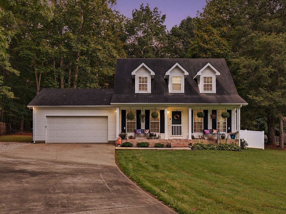1st image of 586 Jean Dr