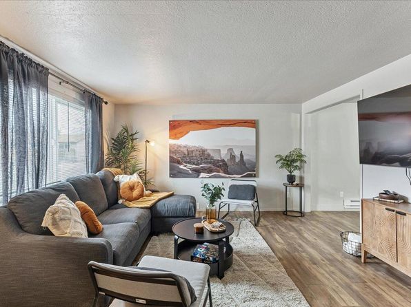 35 S 100 W, Ferron, UT 84523