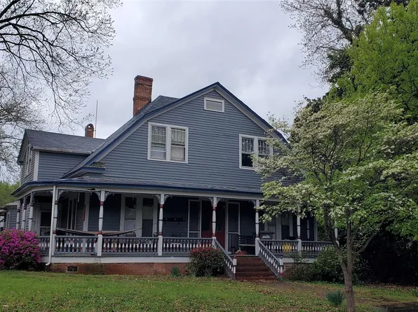 432 S Race St, Statesville, NC 28677