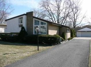 321 E Lake Ave, Glenview, IL 60025