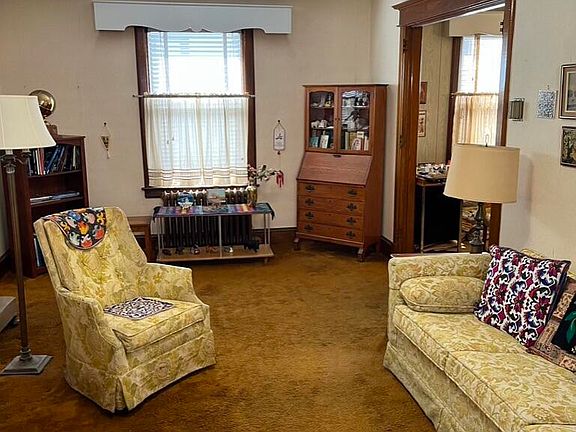 5th image of 18 Curtis Ct