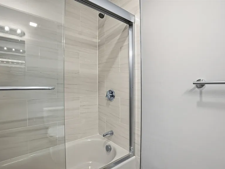 632 Centre St #306 — Photo 10