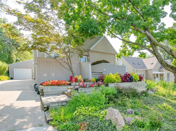 317 59th St, Des Moines, IA 50312
