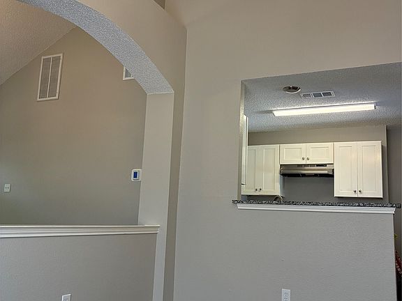 3rd image of 5115 Wedgewood Dr