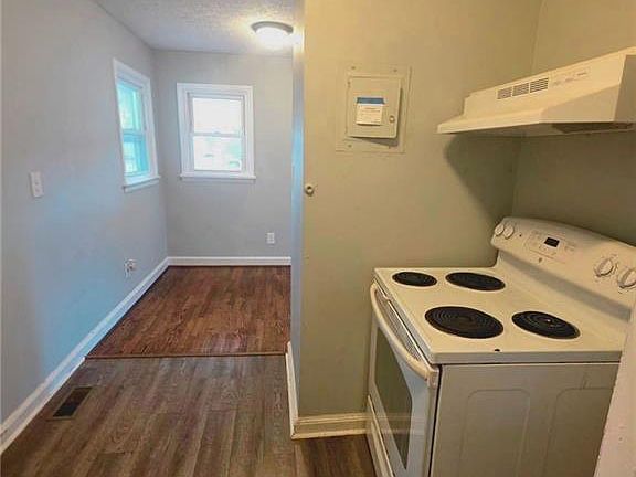 4th image of 1313 Rivercrest Dr