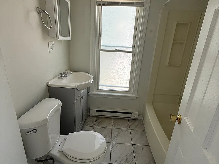 188 Hoffman St #2 — Photo 9