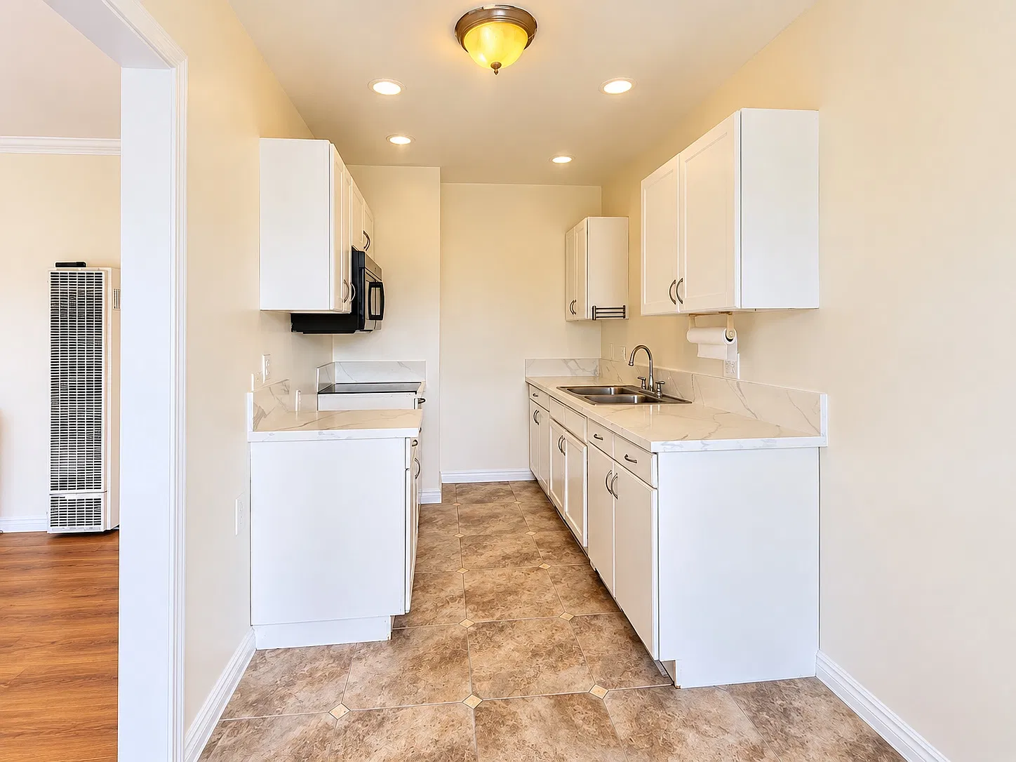 1 bed, 520 sqft, $1,980 — Photo 2