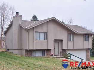 7722 Rosewood Lane Ct, La Vista, NE 68128
