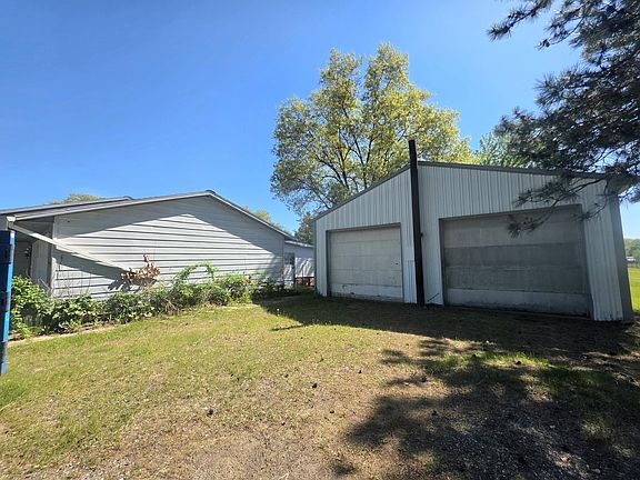 4th image of 2755 S Sheridan Rd