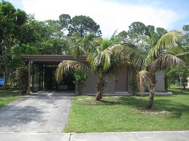 1st image of 2693 Poinciana St