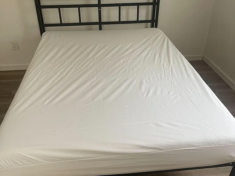 Full/double bed