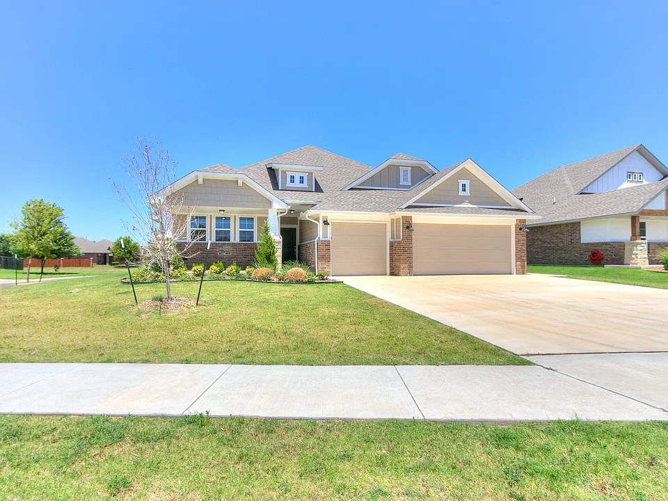 2503 Charlton Dr