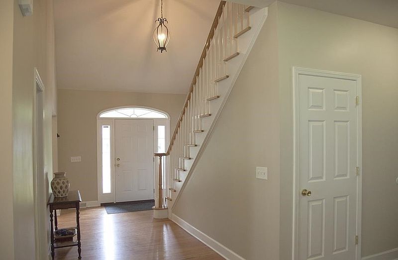 4th image of 5007 COLONIAL Drive