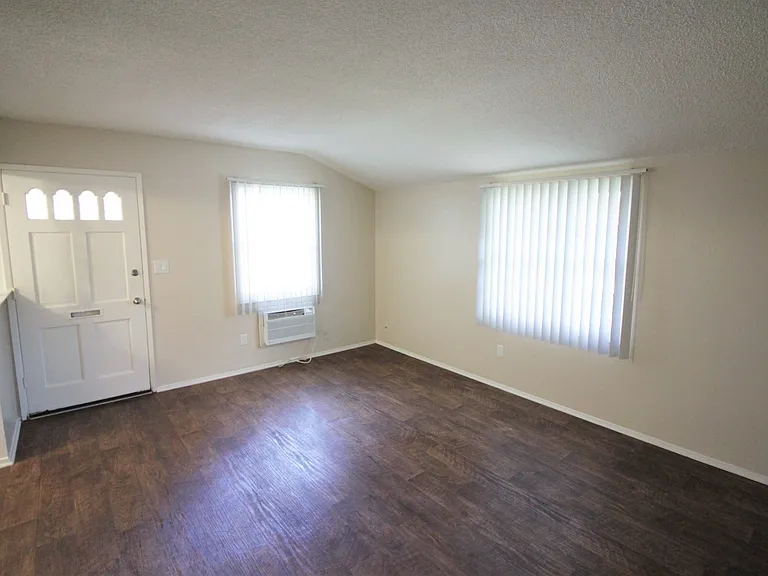 Applewood Apartments — Photo 72