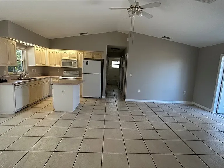 10738 Cocoatree Ct — Photo 3