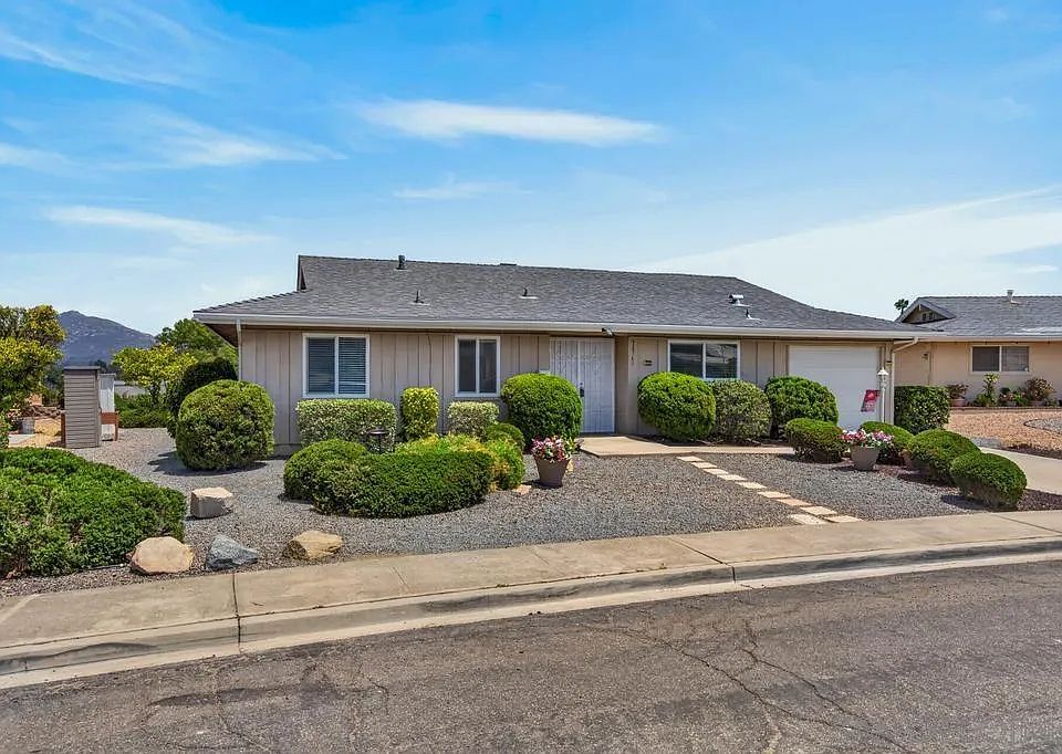 1st image of 16749 Obispo Ln