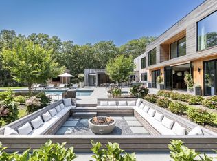 220 Two Holes Water Rd, East Hampton, NY 11937