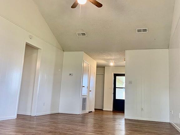 3rd image of 25 Misty Ln