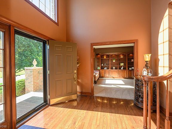 5th image of 2890 Carie Hill Cir NW