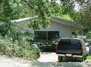 98 Falling Star Dr, Denison, TX 75020