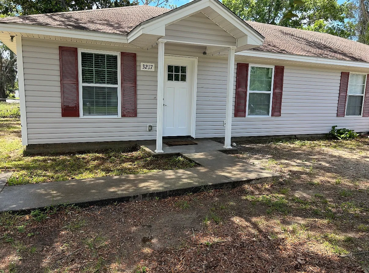 2 bed, $1,250 — Photo 1