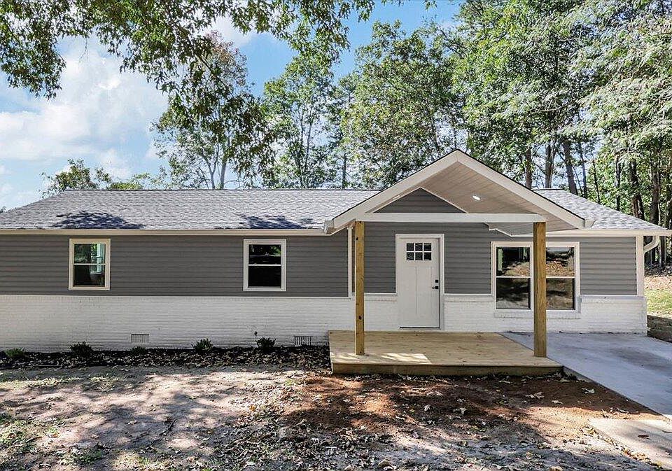 1st image of 190 Marion Cir SE