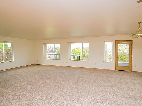 2nd image of 16925 Larch Way