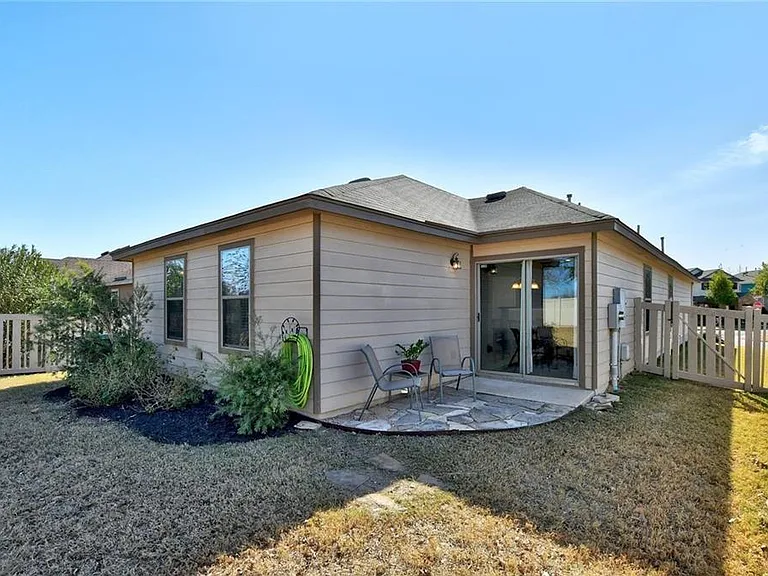201 Edwin — Photo 20