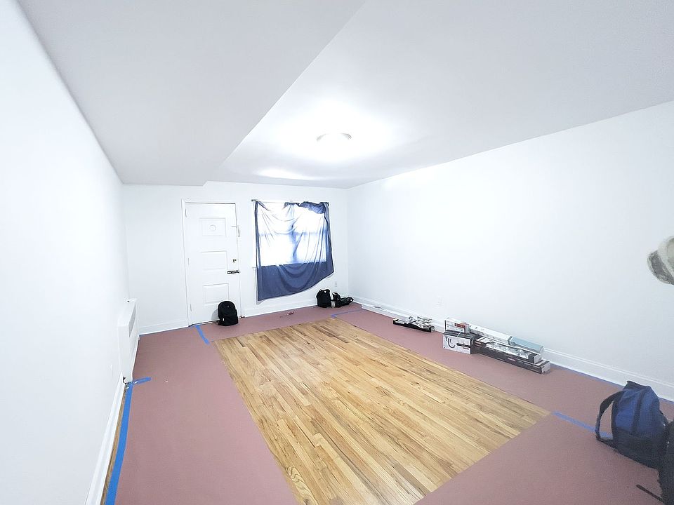 1st image of 461 E 9th St #1
