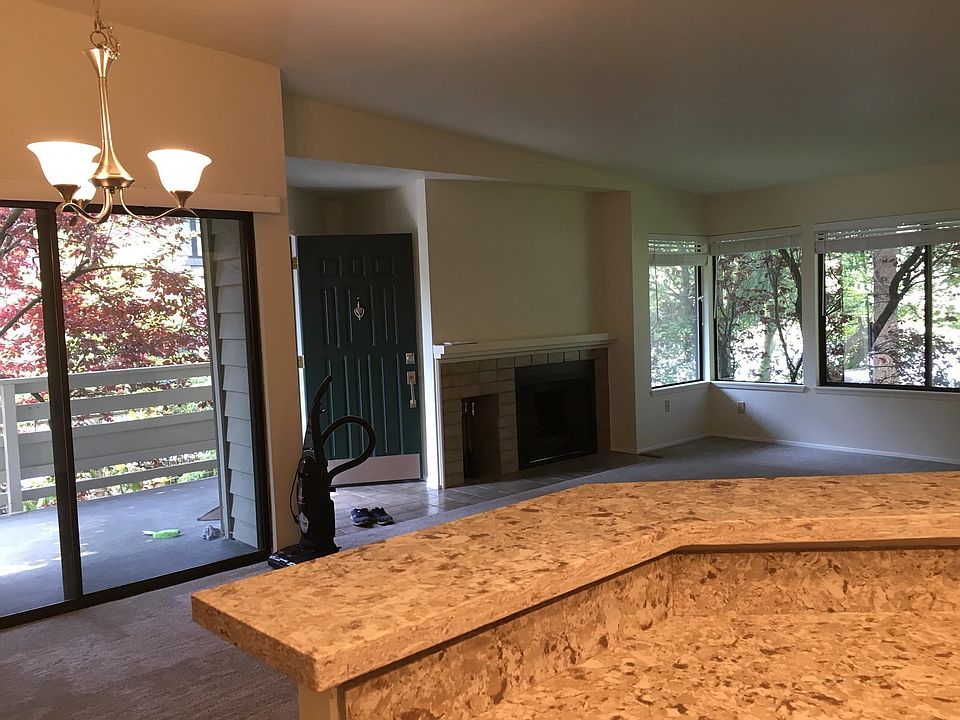 1st image of 1256 Bellevue Way NE