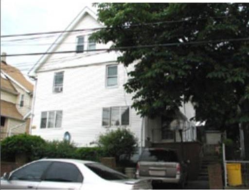 2nd image of 29 Carroll St