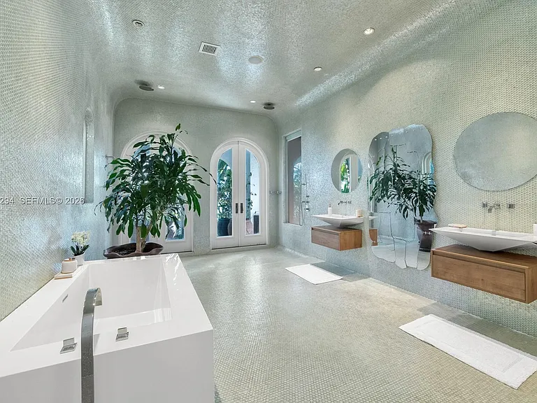16 Palm Ave — Photo 15