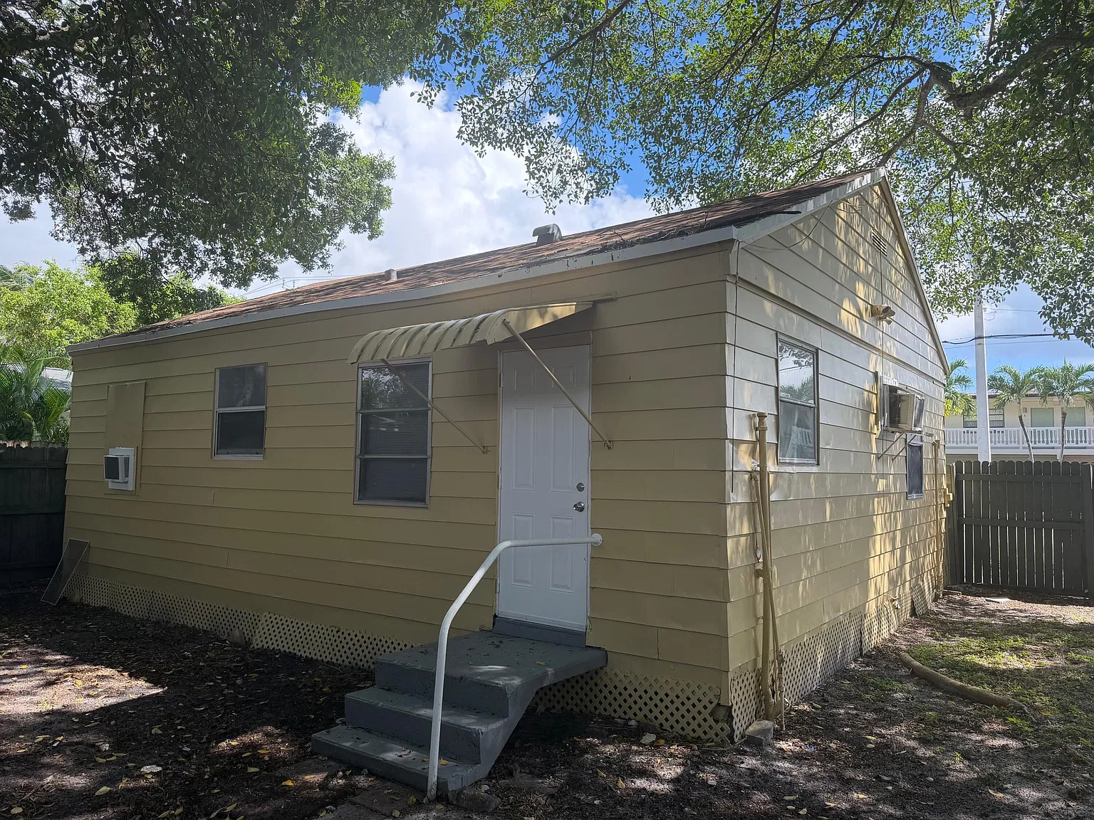 2 bed, 1.0 bath, 700 sqft, $2,475 — Photo 3