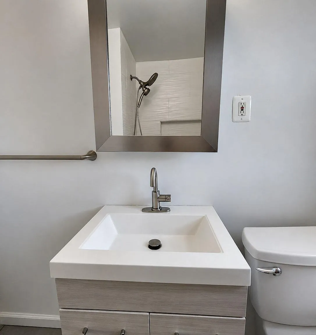 2 bed, 1.0 bath, 925 sqft, $3,250 — Photo 3