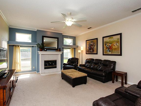 5th image of 8965 Adams Walk Dr