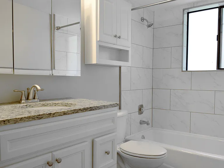 15 E Maple St #MM — Photo 5