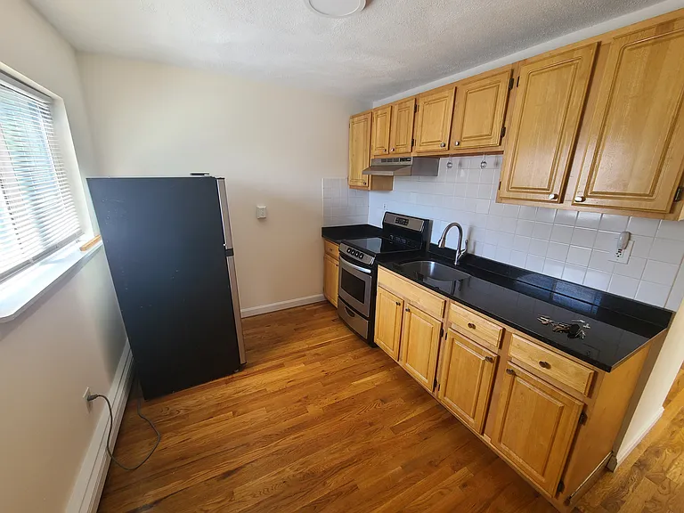 11 Pine St #2 — Photo 18
