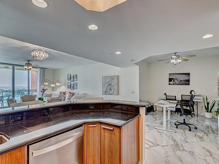 2640 Lake Shore Dr #2014 — Photo 3
