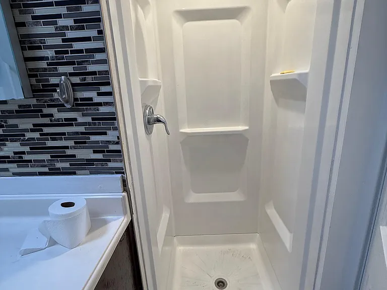 568 W 7th Ave — Photo 3