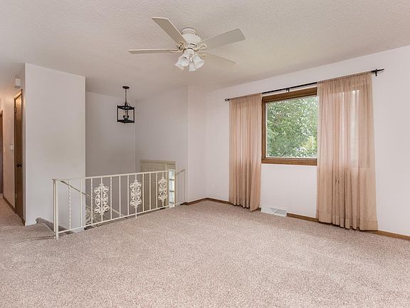 4th image of 3345 Sunny Hill Dr