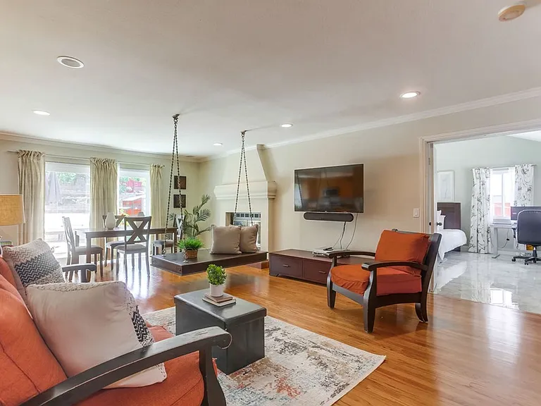10730 Carillon Ct — Photo 12