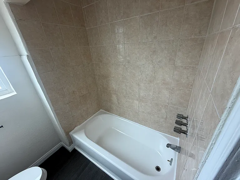 329 W Magnolia St #6 — Photo 22