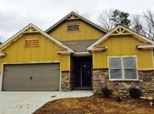 8400 Deer Run Crk, Ooltewah, TN 37363