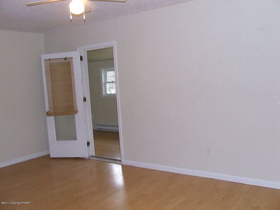 4th image of 9360 Sherwood Dr