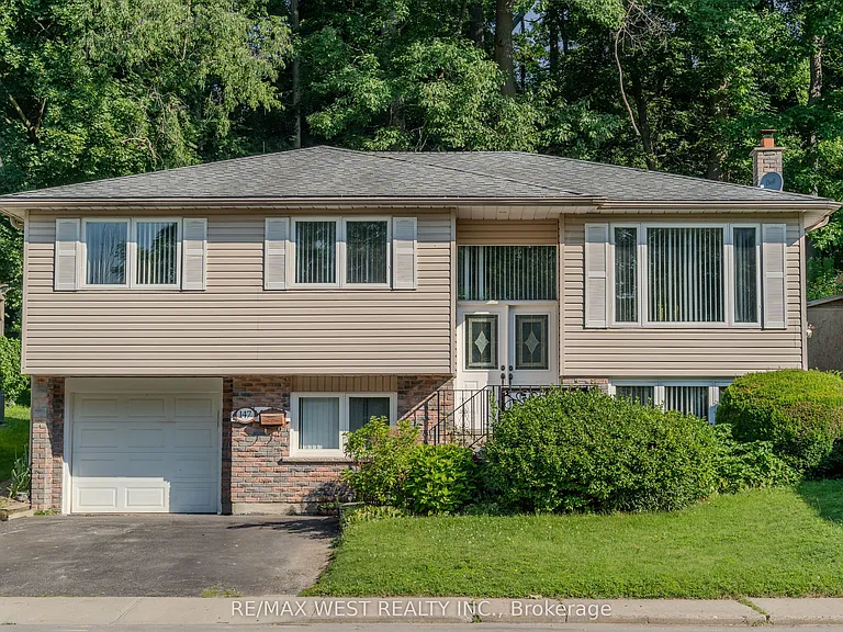 147 Forest Rd — Photo 2