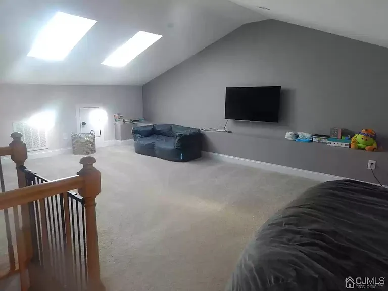 84 Central Ave — Photo 2