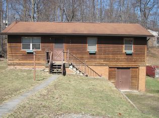 101 King Dr, Kingwood, WV