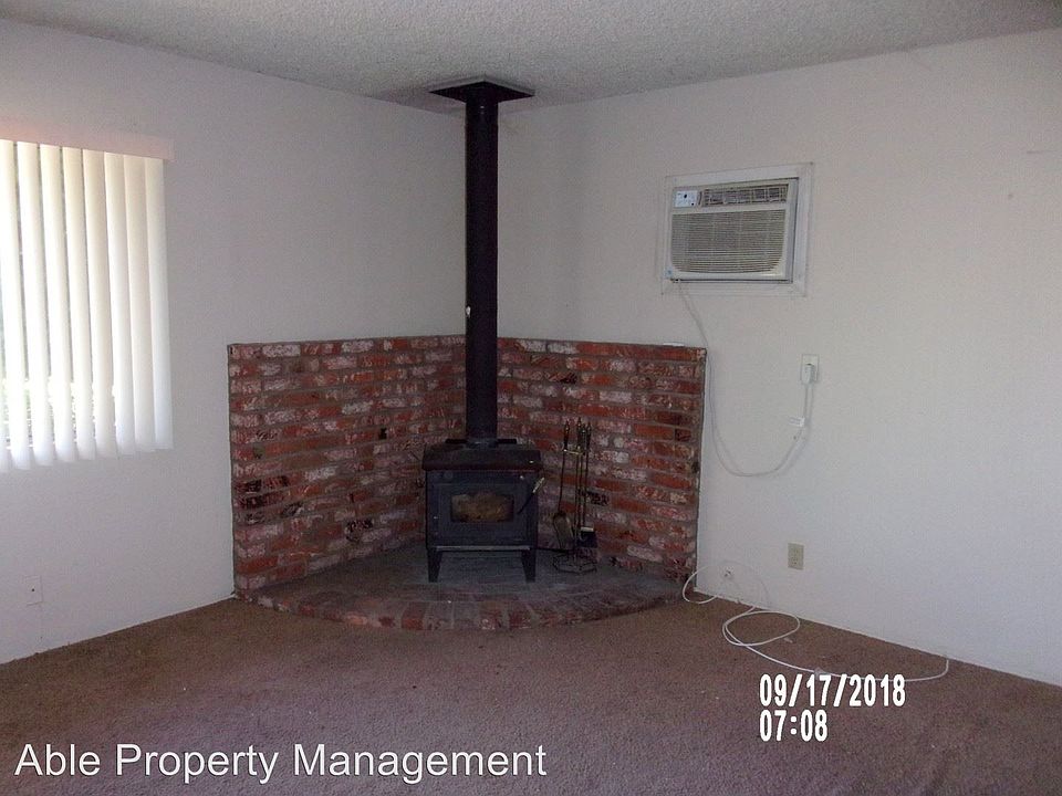 2nd image of 2916 Steensen St #A