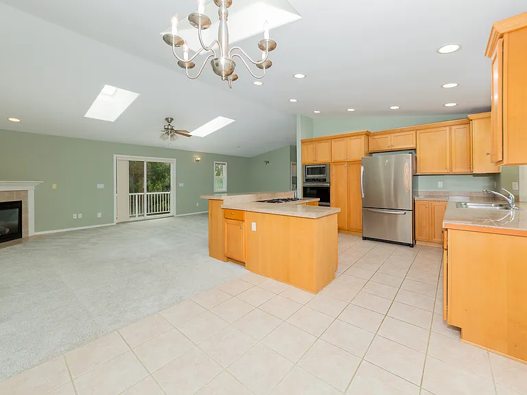 1197 Nimitz Dr — Photo 7